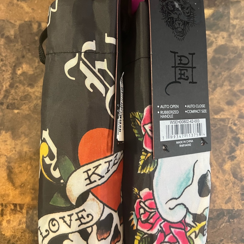 NWT ED HARDY COMPACT UMBRELLAS - Pink or Black Handle - Only 2 Left - Picture 5 of 8
